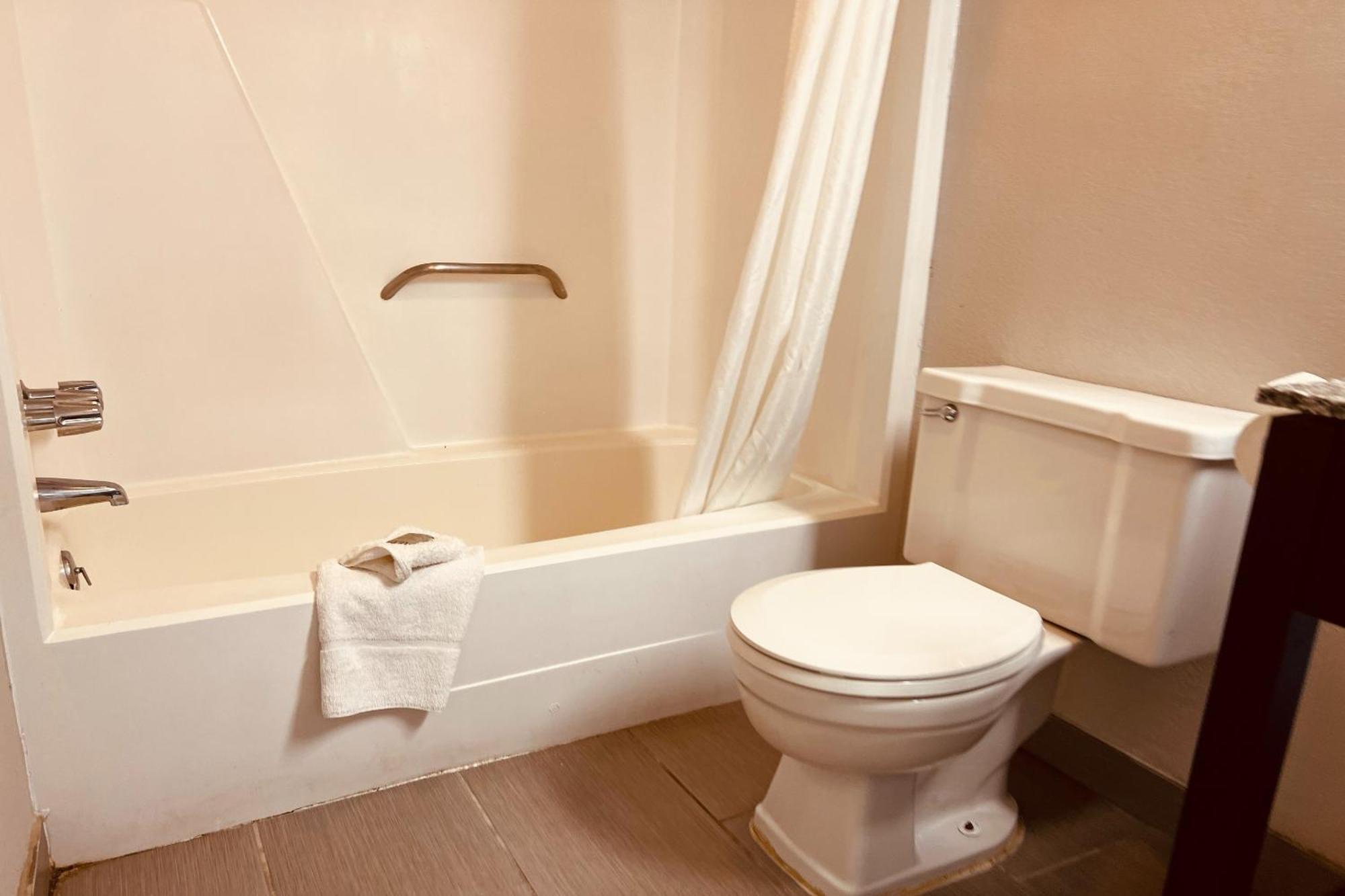 Cambridge Inn オクラホマシティ エクステリア 写真